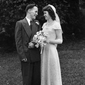 What To Wear To A Wedding