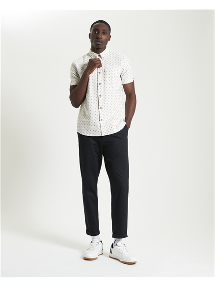 Short Sleeve Split Geo Print Shirt