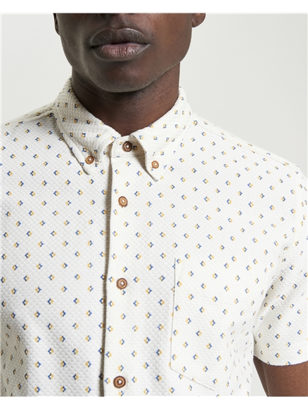 Short Sleeve Split Geo Print Shirt
