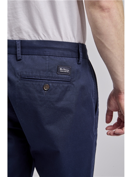 Signature Slim Stretch Chino