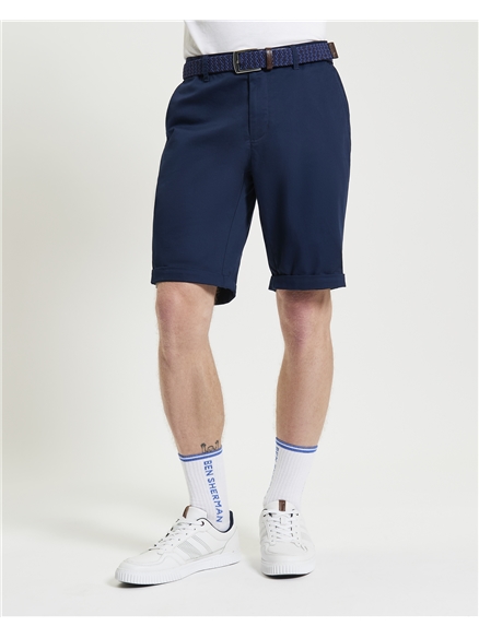 Signature Chino Short