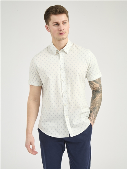 Short Sleeve Stipple Geo Print Shirt