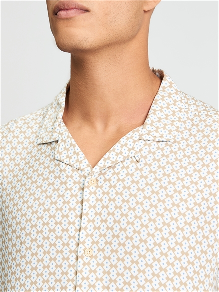 Short Sleeve Geo Border Print Shirt in Sand