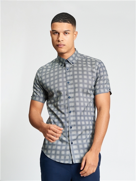 Short Sleeve Gradient Print Shirt in Indigo
