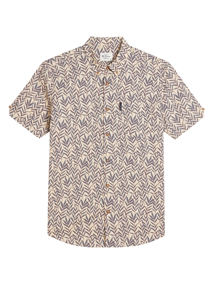 Short Sleeve Leaf Print Shirt in Oyster White