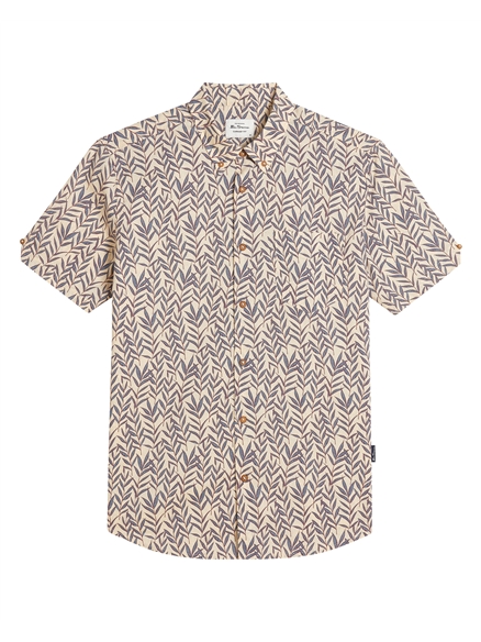Short Sleeve Leaf Print Shirt in Oyster White