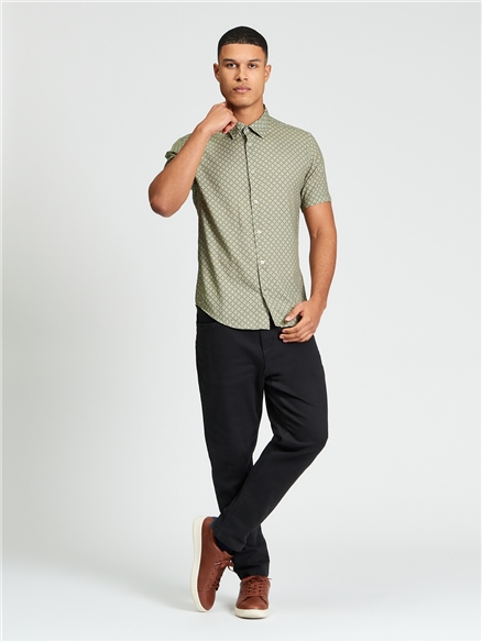 Short Sleeve Linear Geo Print Shirt in Loden