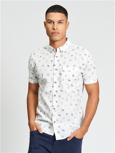 Short Sleeve Festival Print Shirt in Snow White