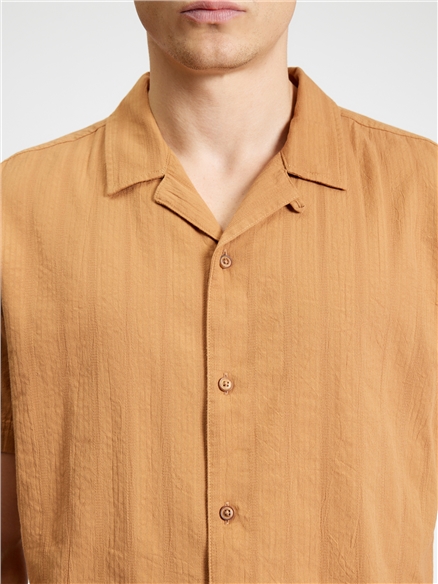 Short Sleeve Seersucker Texture Shirt in Fawn