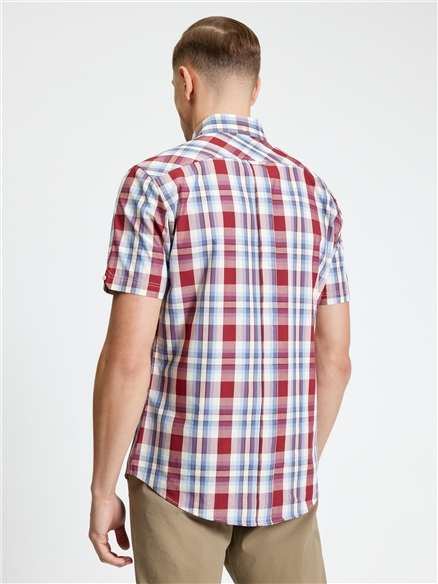 Short Sleeve Classic Check Shirt in Bordeaux