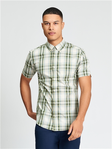 Short Sleeve Classic Check Shirt in Forest