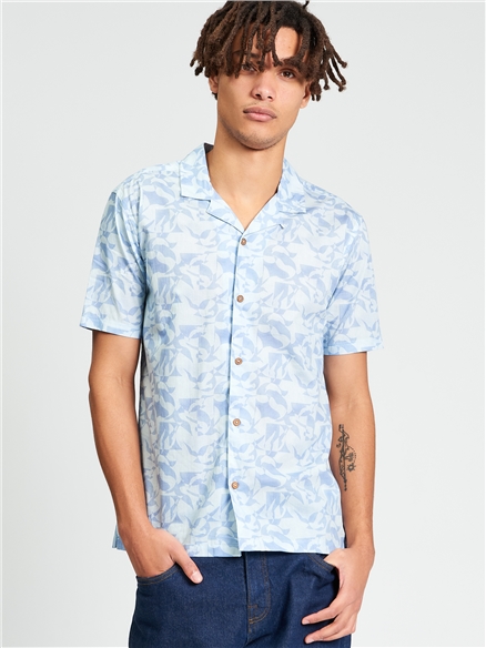 Short Sleeve Seagull Geo Print Shirt in Powder Blue
