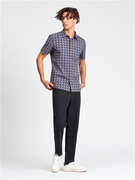 Short Sleeve Geo Spot Print Shirt in Coffee