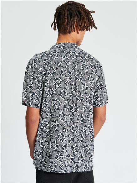 Short Sleeve Linear Floral Print Shirt in Black