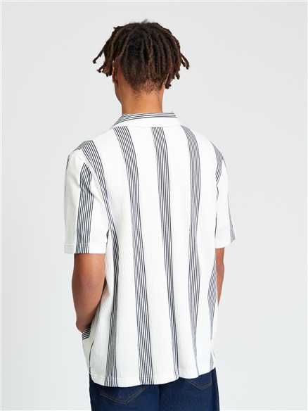  Short Sleeve Textured Candy Stripe Shirt in Snow White