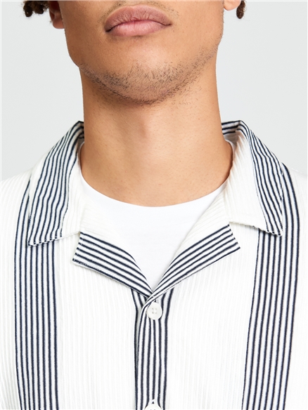  Short Sleeve Textured Candy Stripe Shirt in Snow White