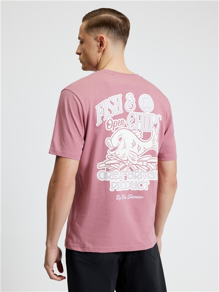 Short Sleeve Fish And Chips Tshirt in Raspberry
