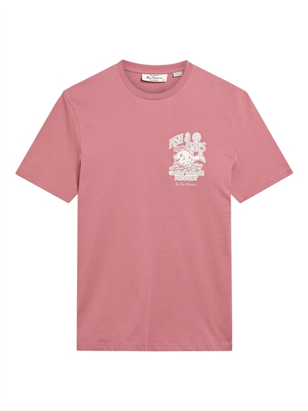 Short Sleeve Fish And Chips Tshirt in Raspberry