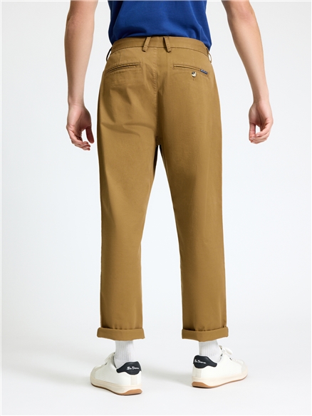 Signature Slim Stretch Chino in Camel
