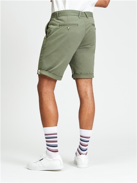 Signature Chino Short in Loden