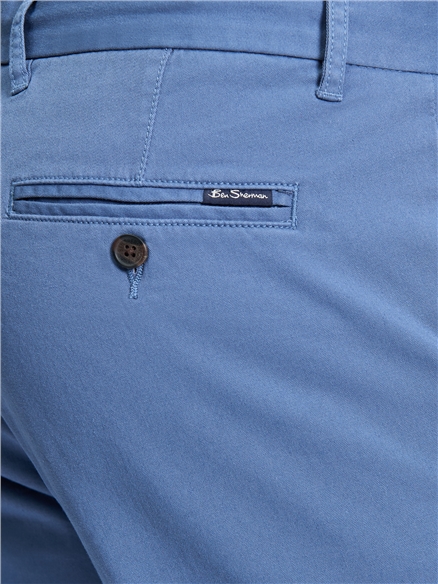 Signature Chino Short in Indigo
