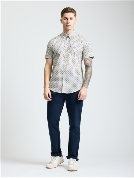 Short Sleeve Block Geo Print Shirt in Fog