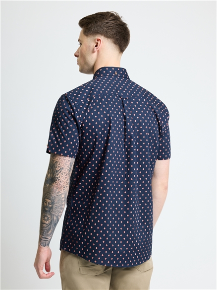 Short Sleeve Split Geo Print Shirt in Dark Navy