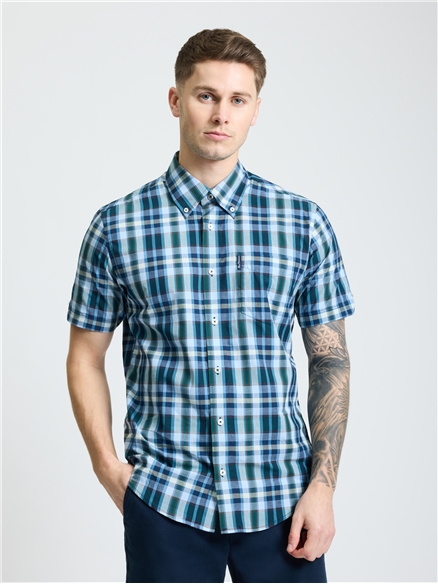Short Sleeve Irregular Check Shirt in Dark Green