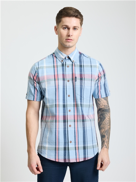 Short Sleeve Seersucker Check Shirt in Dusky Blue