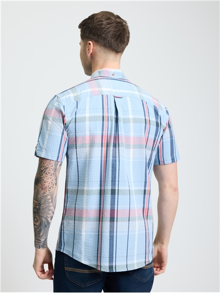 Short Sleeve Seersucker Check Shirt in Dusky Blue