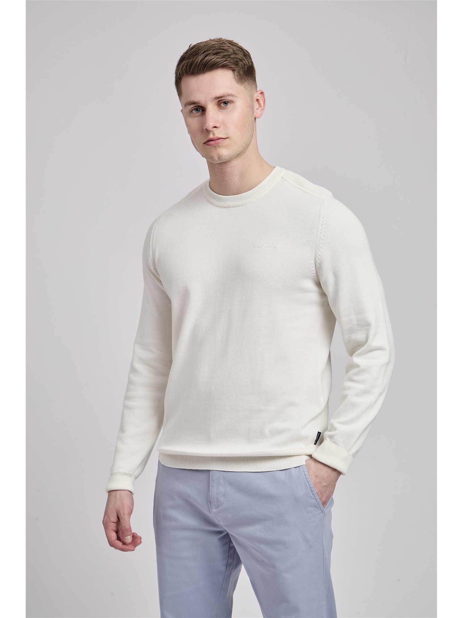 Crew Neck Jumper with Shoulder Stitch