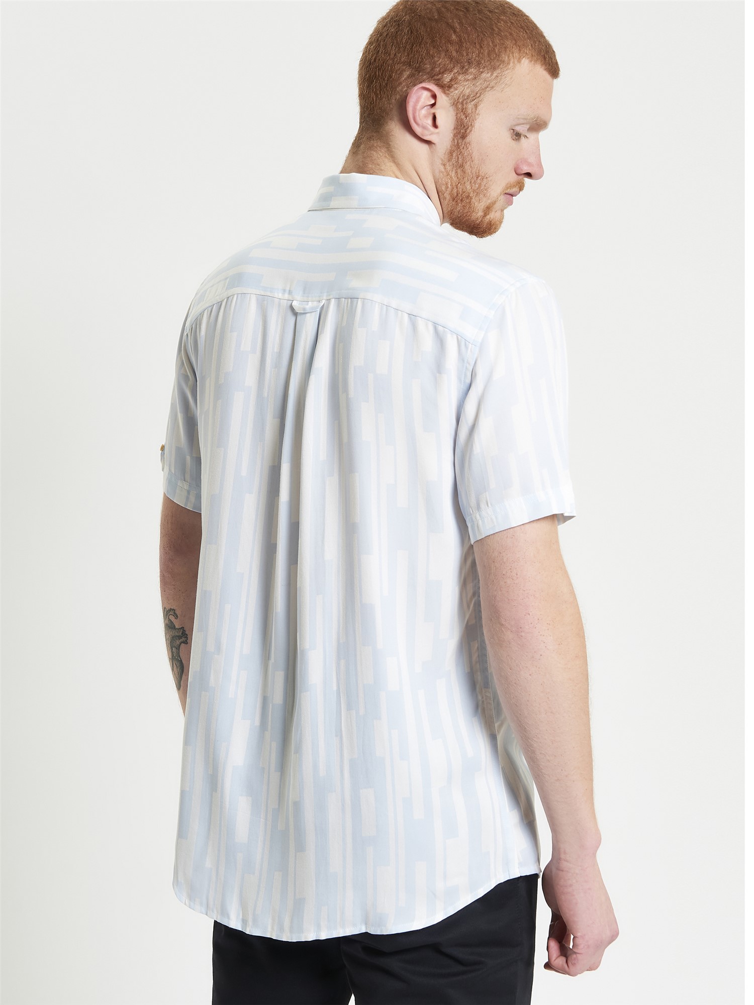 Short Sleeve Jazz Lines Print Shirt