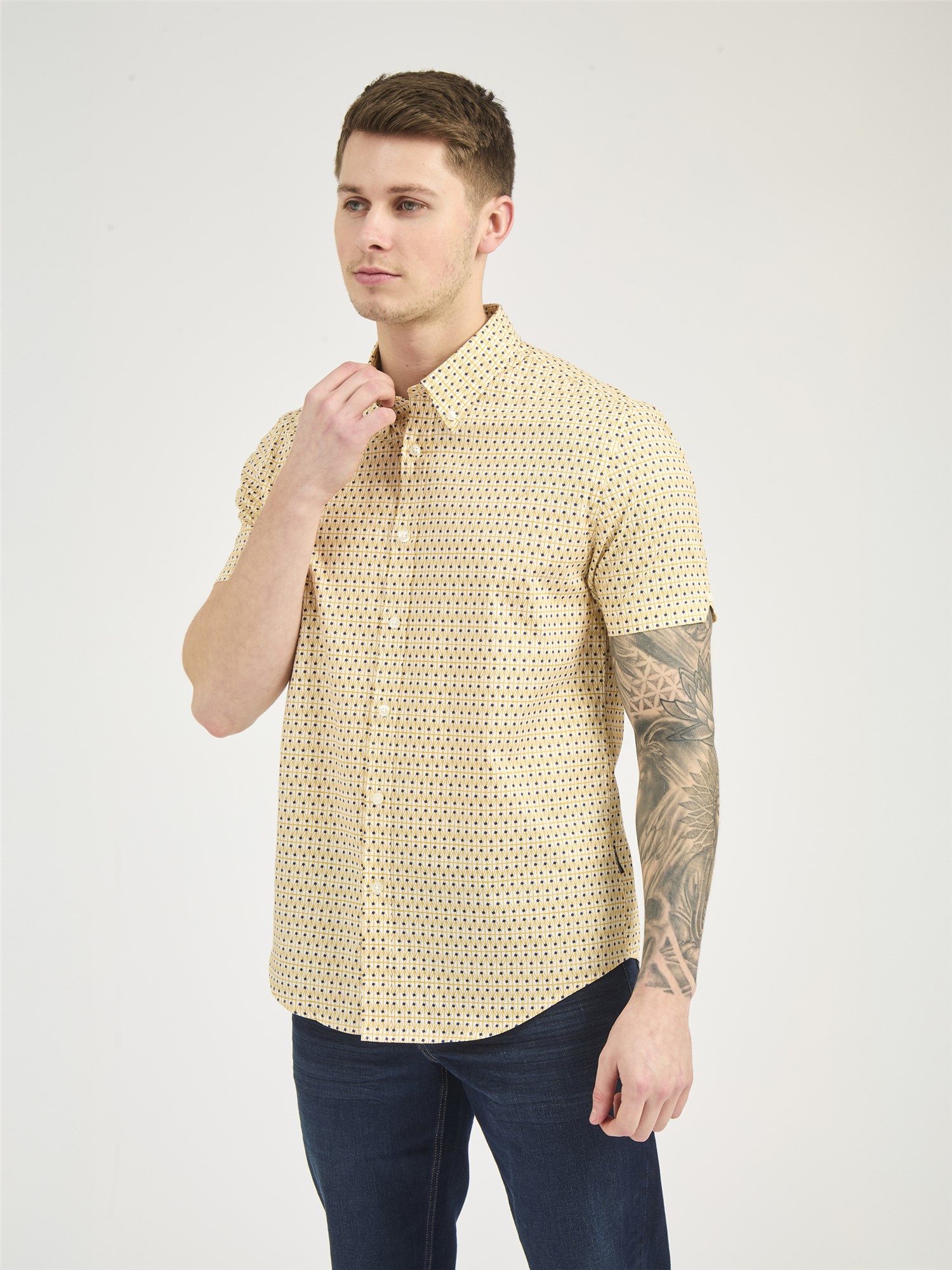 Short Sleeve Geo Spot Print Shirt