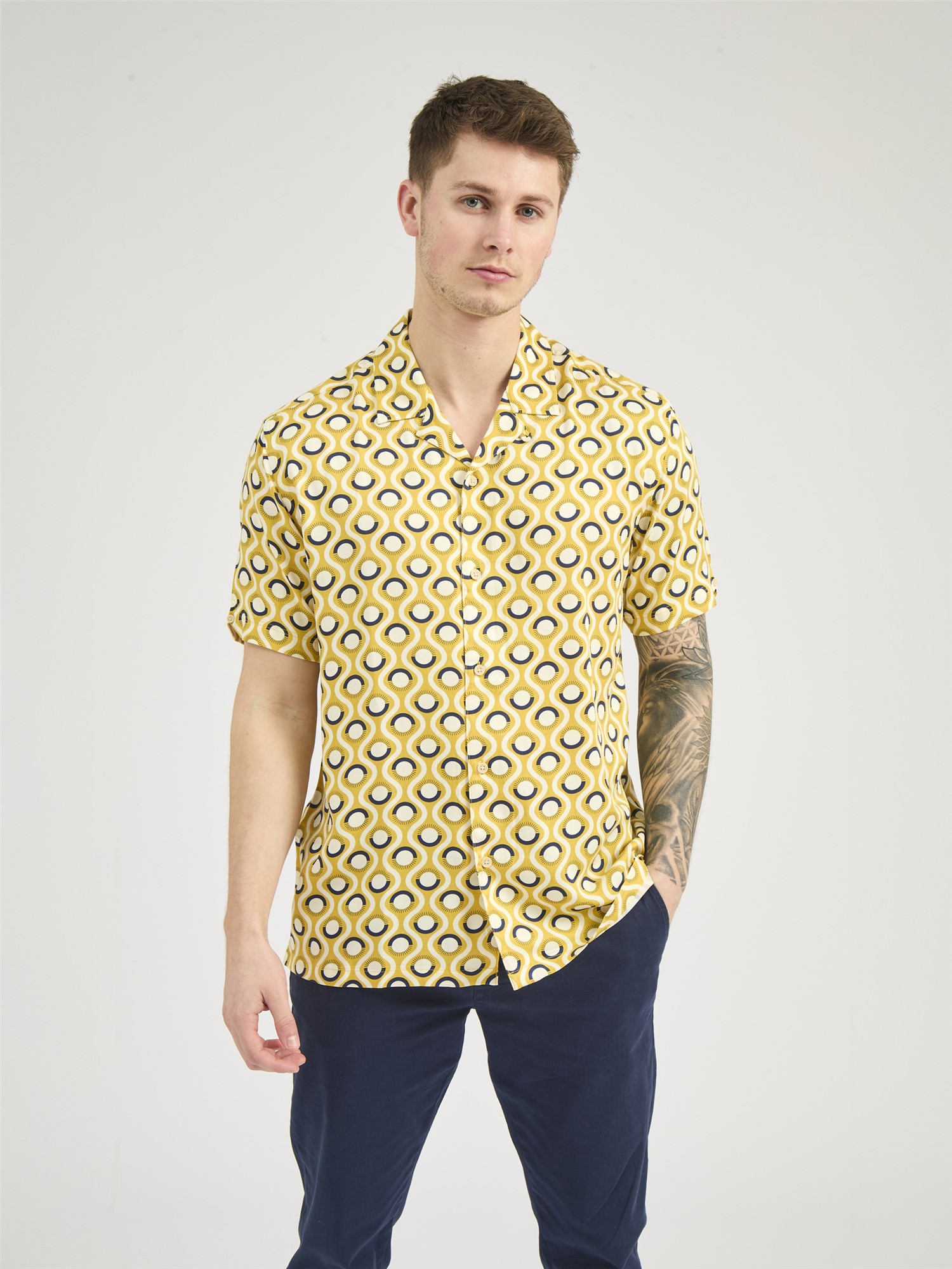 Short Sleeve Retro Geo Print Shirt