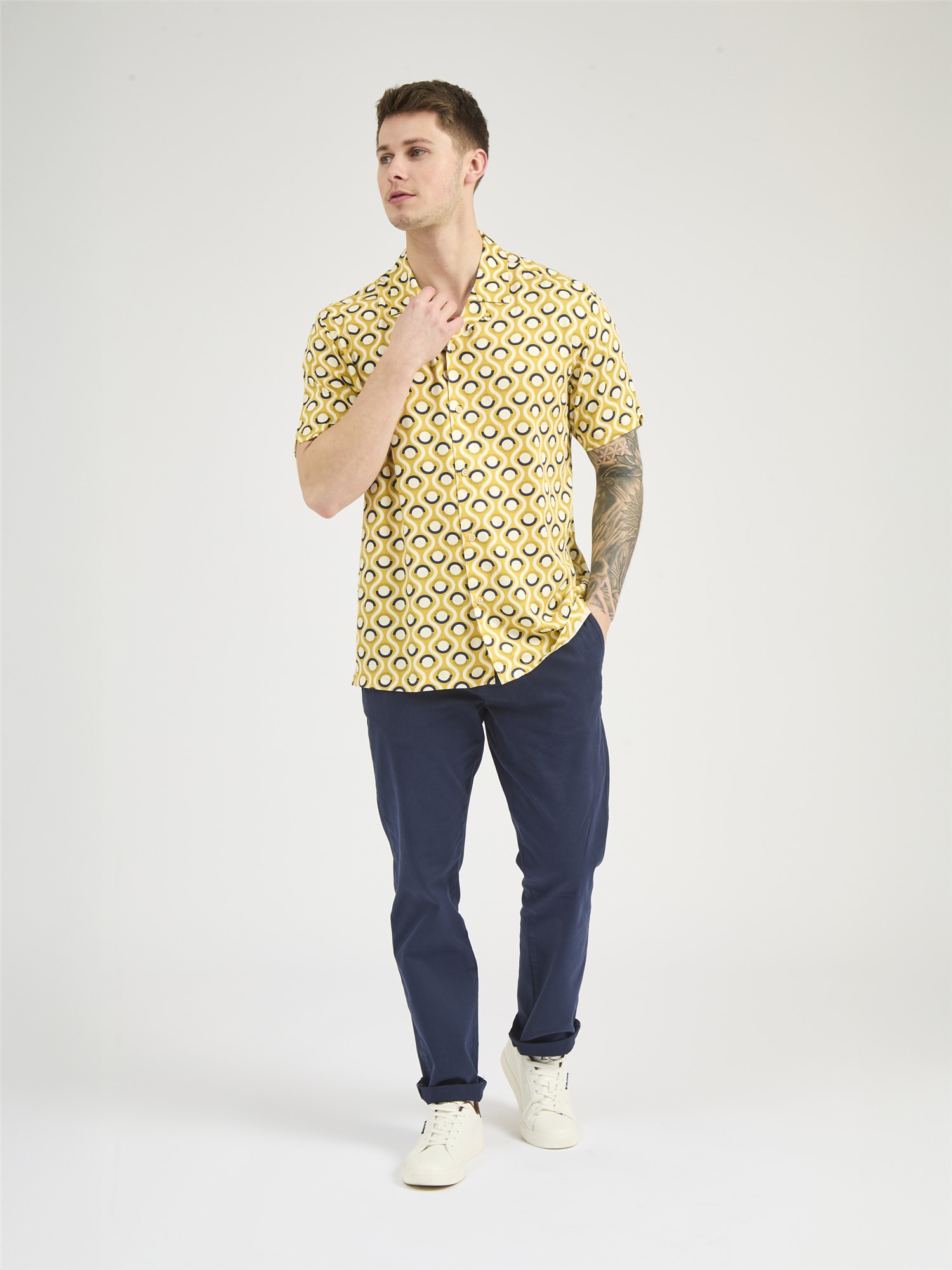 Short Sleeve Retro Geo Print Shirt