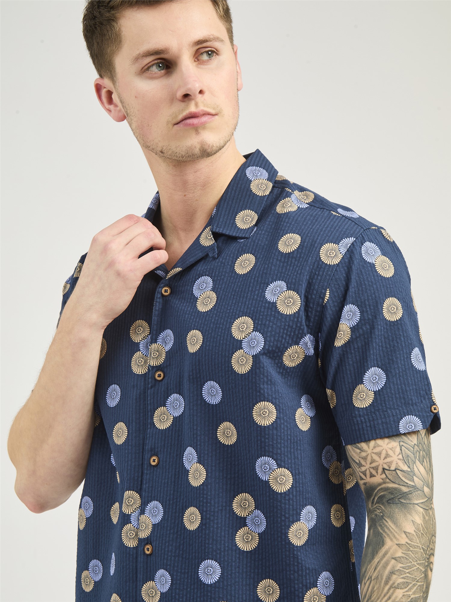 Short Sleeve Seersucker Floral Shirt