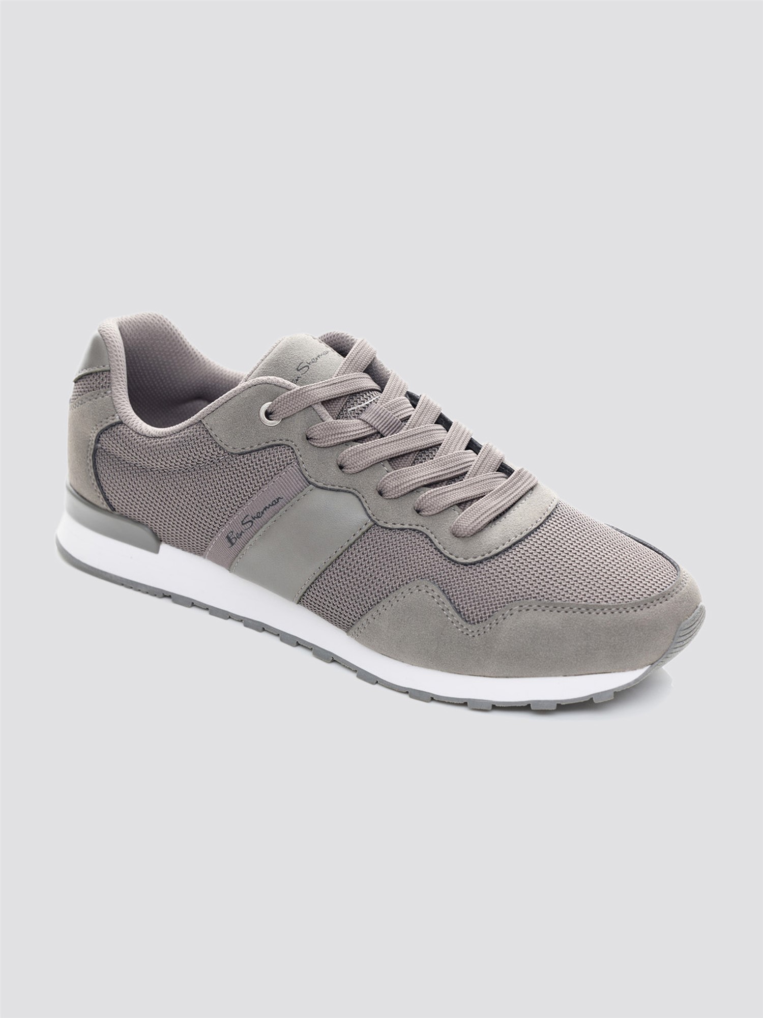 Owen Grey Trainer